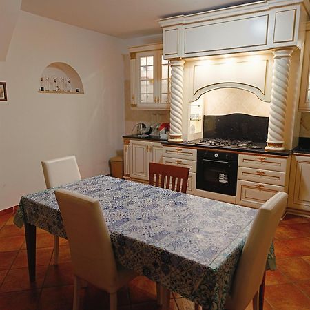 Casa Anto' Apartment Наполи Екстериор снимка
